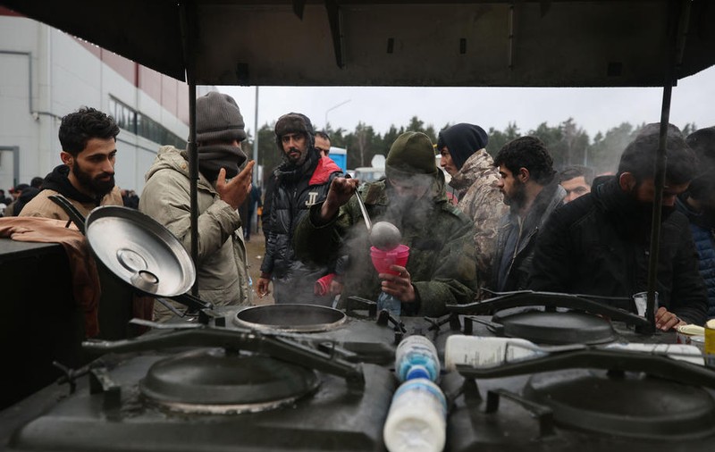 Belarusul schimbă tactica prin care vrea să trimită migranții în Polonia