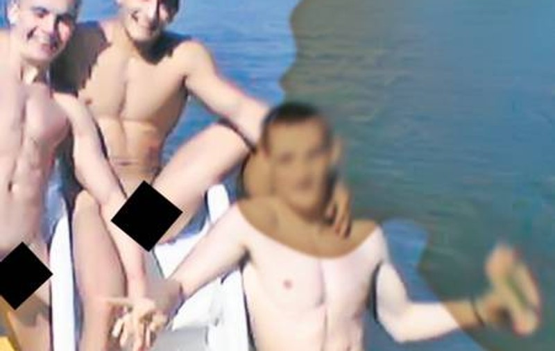 Exclusiv | Libertatea publică o fotografie-şoc, în care celebrul sportiv Marian Drăgulescu apare complet dezbrăcat