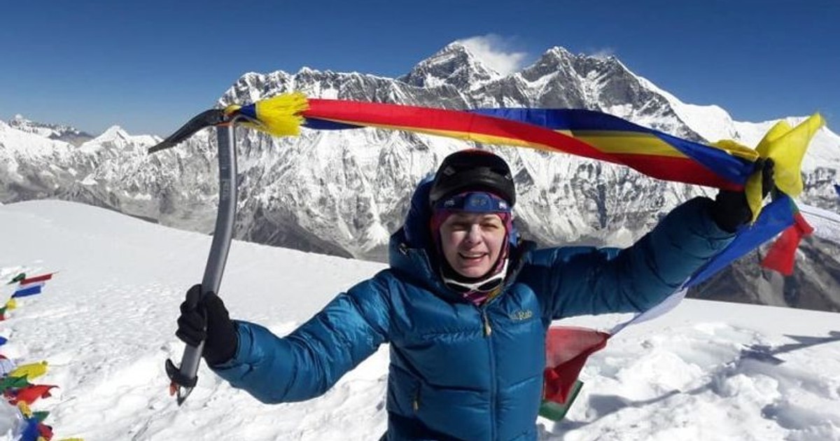 Prima femeie din România care a escaladat muntele Ama Dablam din Himalaya este un medic oftalmolog din Iași. Laura Mareș a trecut cota 6.000 fără tub de oxigen