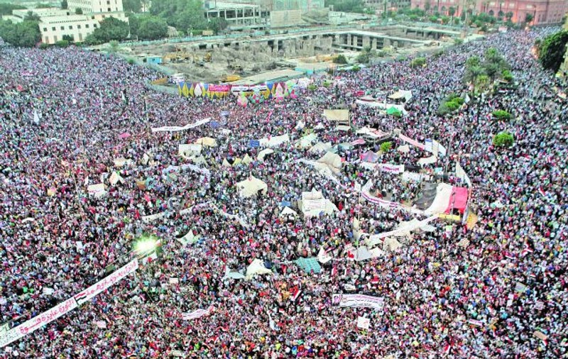 100 de morţi în luptele de stradă din Egipt 