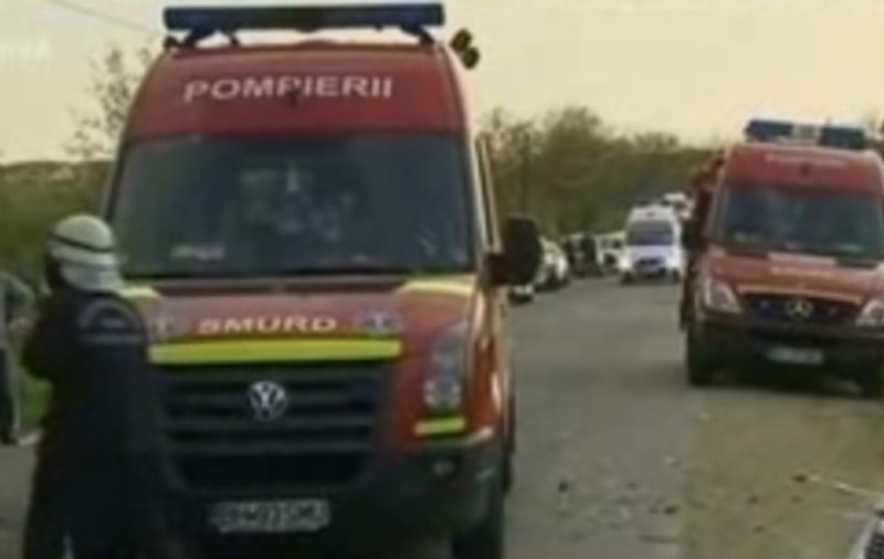 UPDATE / Un copil a murit şi alte 5 persoane au fost rănite într-un accident pe DN1
