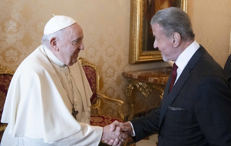 Sylvester Stallone, primit de Papa Francisc, la Vatican: „Pregătit? Boxăm?”