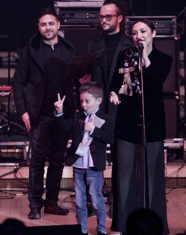 Duelul Andra vs. Delia s-a încheiat remiză la Gala premiilor muzicale ale Radioului Public. ”Împăcate” de organizatori cu un număr egal de trofee