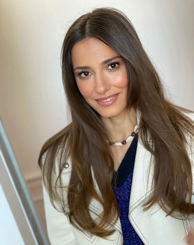 Dana Rogoz a împlinit 37 de ani. Actrița a plecat singură din țară: „E primul an când familia nu va fi lângă mine de ziua mea”