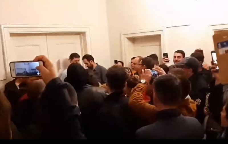 Ambasadorul român din Danemarca a vrut să prelungească votul, dar le-a fost dezactivată aplicația