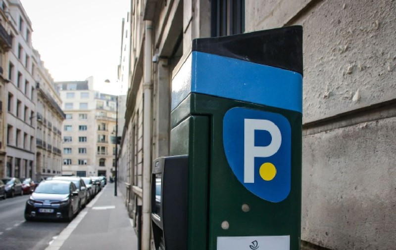 Un zidar a parcat de 566 de ori și n-a plătit niciodată, iar acum are de dat 39.000 de euro