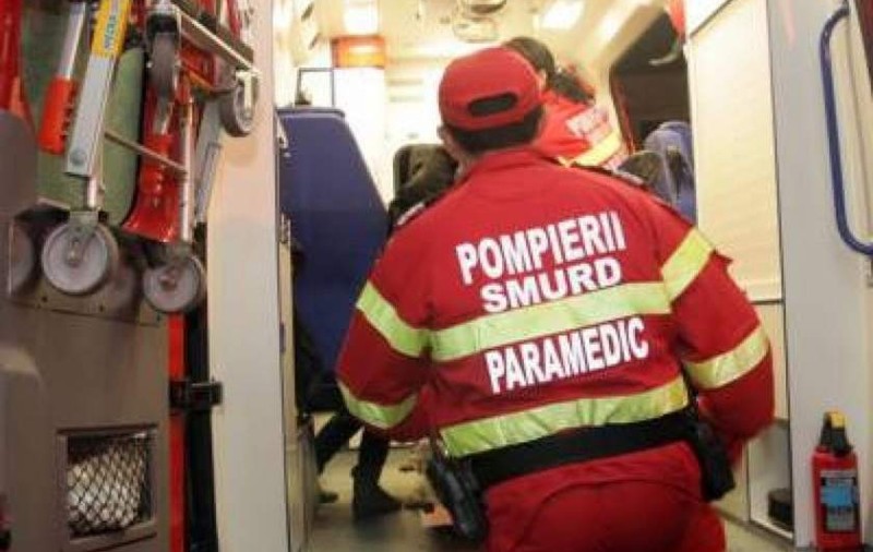 Un copil de 13 ani s-a electrocutat după ce s-a urcat pe un tren