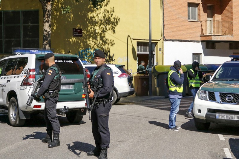 Oficiali catalani reținuți de poliția spaniolă în dosarul referendumului