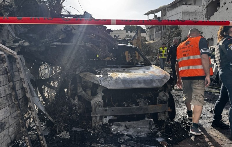 Israelul și Hezbollah se atacă reciproc cu sute de bombe și rachete: cel mai intens bombardament din ultimul an asupra Libanului