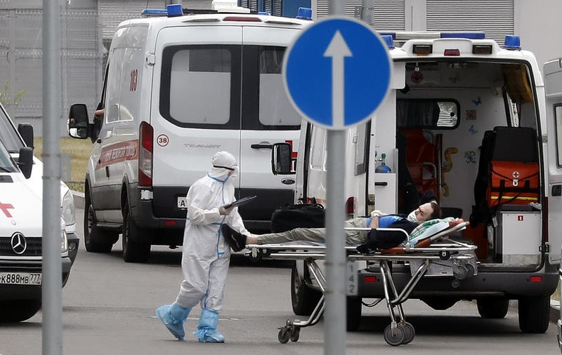 Număr fără precedent de decese asociate COVID-19 în Rusia