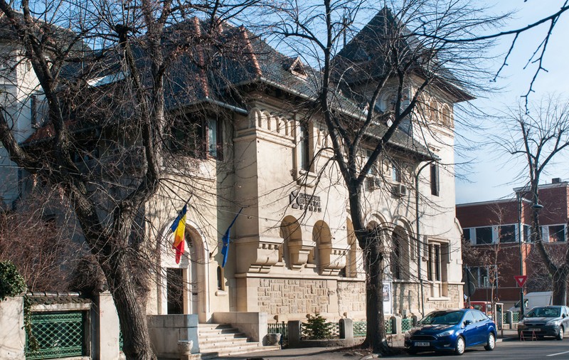 ICR și-a dat în judecată sute de angajați și pierde pe bandă rulantă. „Bani aruncați de pomană”, spune chiar avocatul plătit de institut cu 25.000 de euro