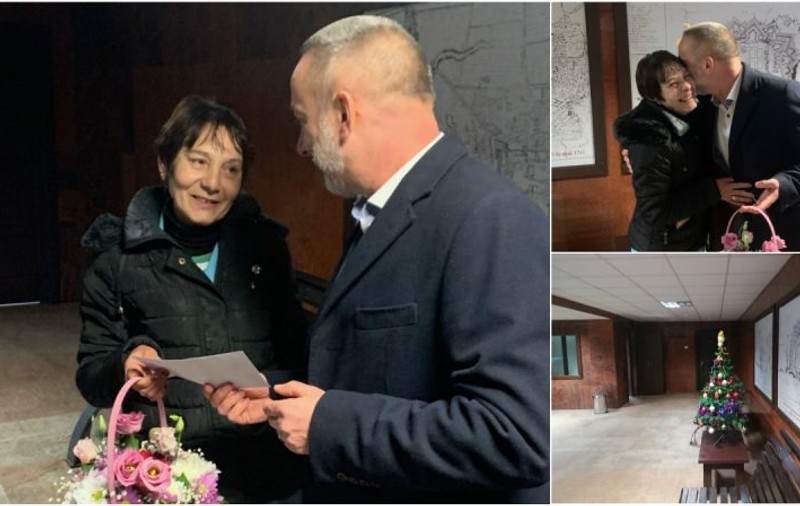 Îngrijitoarea unei toalete publice din Alba, premiată de Primărie. "Curățenie exemplară, flori, decorațiuni de sezon"