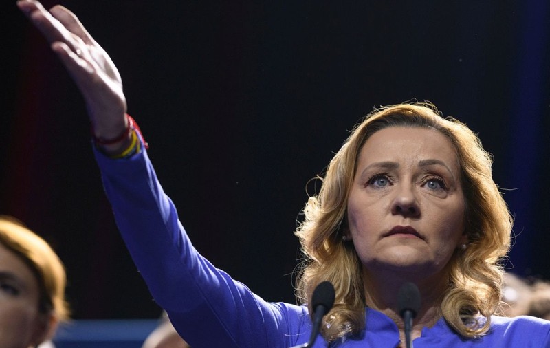 Elena Lasconi îl atacă pe Crin Antonescu: „Acest om, împreună cu Victor Ponta, a avut puterea şi a călcat în picioare instituţiile statului”