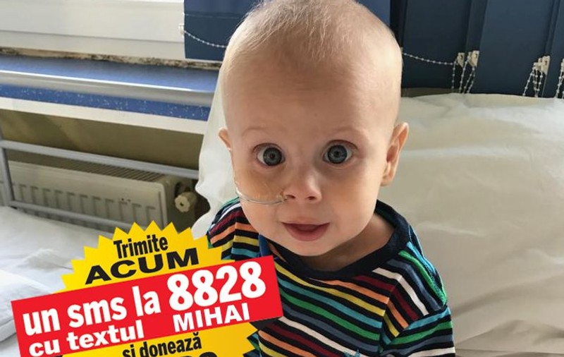 Micuțul Alexandru Mihai a ajuns în Italia. Bebelușul de zece luni bolnav de sindrom nefrotic e într-un program de evaluare și nutriție de lungă durată
