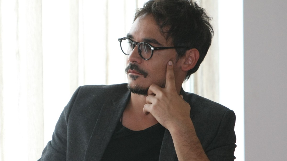 Răzvan Simion organizează nunți și botezuri