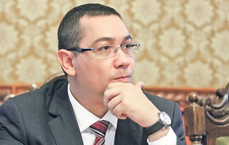 Ponta le-a dat ţeapă celor care au comandat gumari pentru alegători | Candidaţii nu pot da «cizmele electorale»