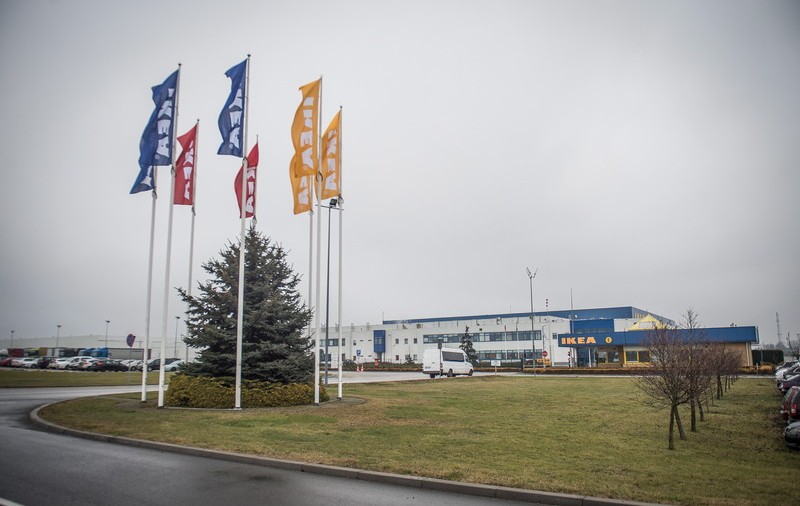Un manager IKEA din Polonia este cercetat penal, după ce a concediat un angajat care a comentat împotriva homosexualilor