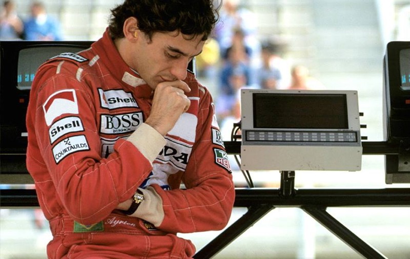 25 de ani de când Formula 1 l-a pierdut pe Ayrton Senna. Pilotul brazilian a murit după ce-a intrat cu monopostul într-un parapet de beton, cu 307 kilometri pe oră