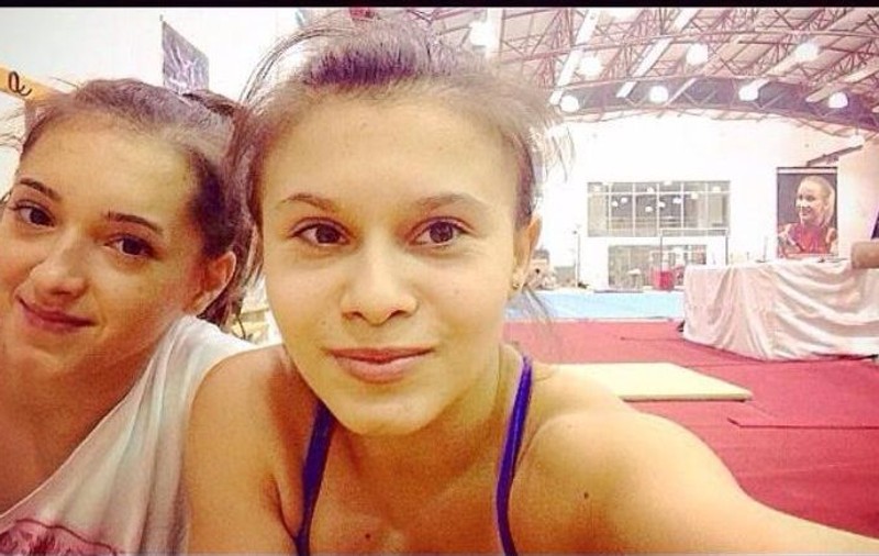 O gimnastă de top a României este de nerecunoscut! FOTO