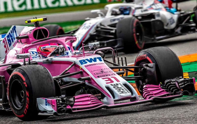 Piloți de Formula 1, descalificați pentru că au consumat prea multă benzină!