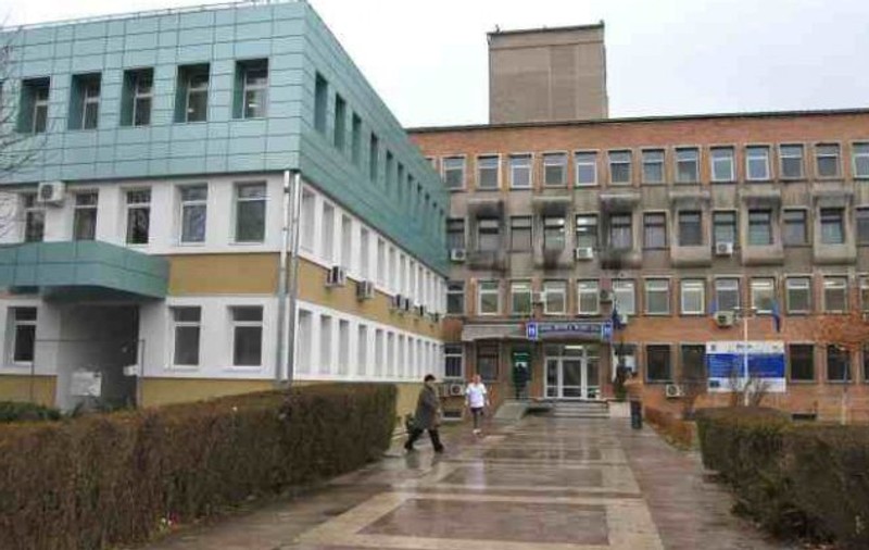 Povestea infectării bolnavilor de cancer din Spitalul Județean Deva, închis astăzi. Cadru medical: “Mă duceam cu termometrul în poșetă și îmi luam febra”