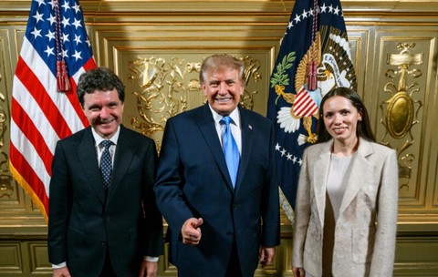 Întâlnire-ȘOC: Nicușor Dan și TRUMP! Ce au vorbit