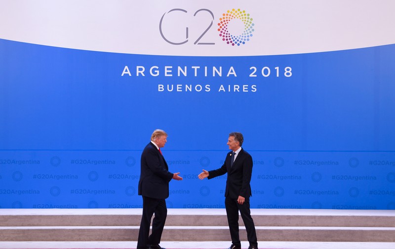 VIDEO | Donald Trump, protagonistul unui nou moment jenant. Ce i-a făcut președintelui Argentinei
