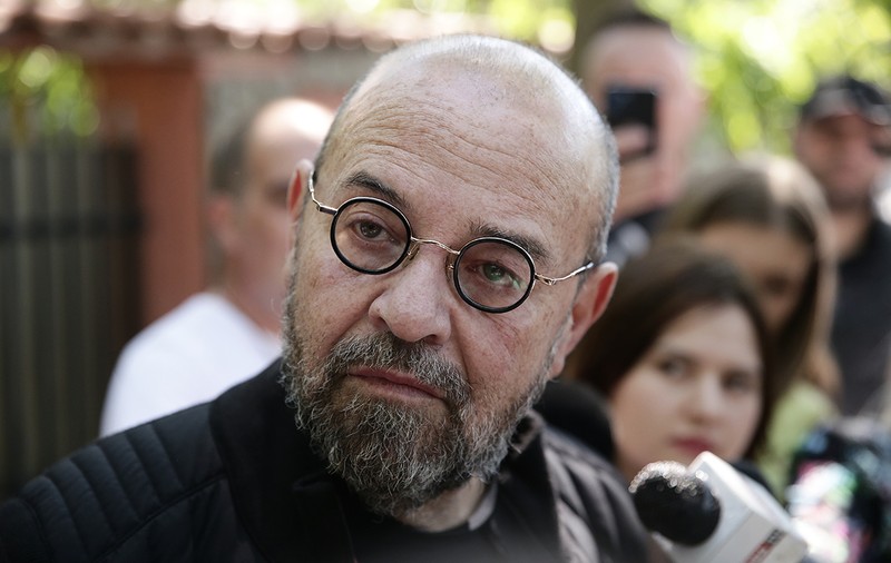 Piedone, întrebat despre nepoţii săi angajați la primăria pe care o conduce: „Nu este imoralitate. Cu cine aţi vrea să lucrez, cu toţi trădătorii?”