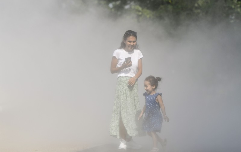 Ploile torențiale continuă, însă vine și canicula. Noi alerte emise de meteorologi