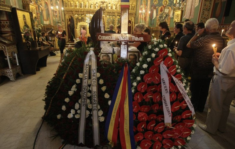 De ce nu a mers Mirabela Dauer la înmormântarea lui Vadim Tudor: ”Mulţi se duc acolo ca să-i vadă lumea la televizor” 