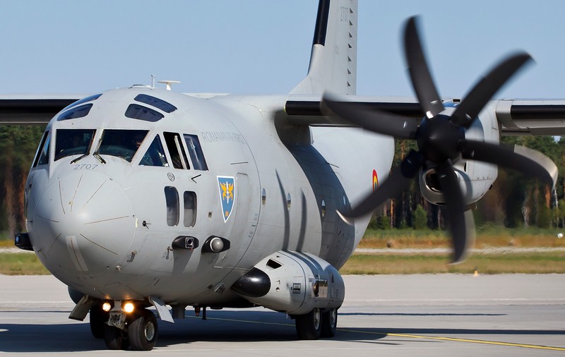 Delegaţia României a plecat spre summitul NATO de la Washington cu un avion militar, din cauza anulării curselor TAROM