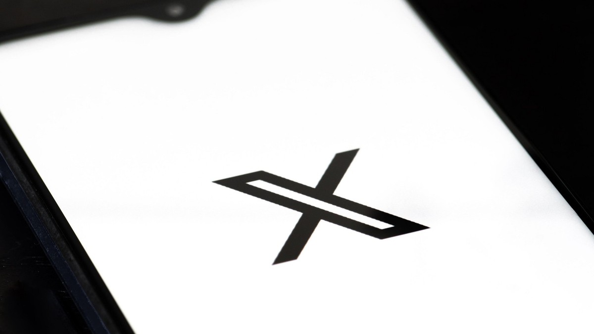 Logo-ul platformei sociale a lui Elon Musk, X.
