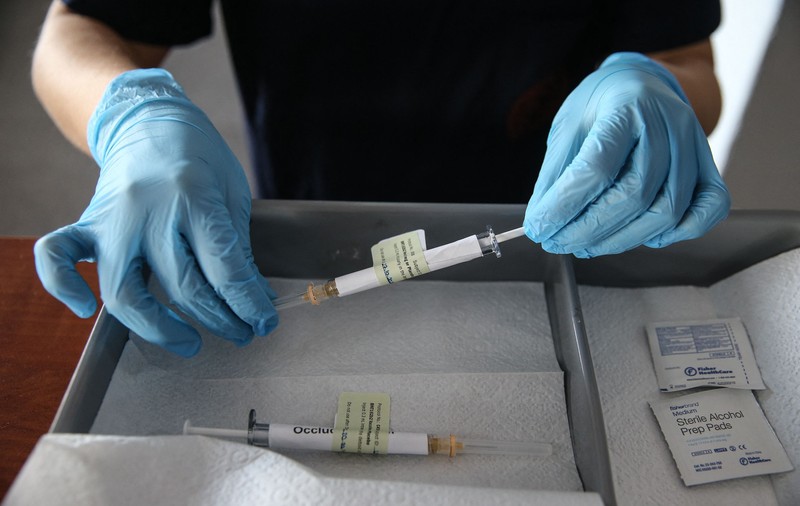 Mărturia unui participant la studiul clinic al vaccinului anti-COVID Pfizer: "Mă comport ca şi când nu l-aș fi făcut. Dar sunt fericită că există o lumină la capătul tunelului"