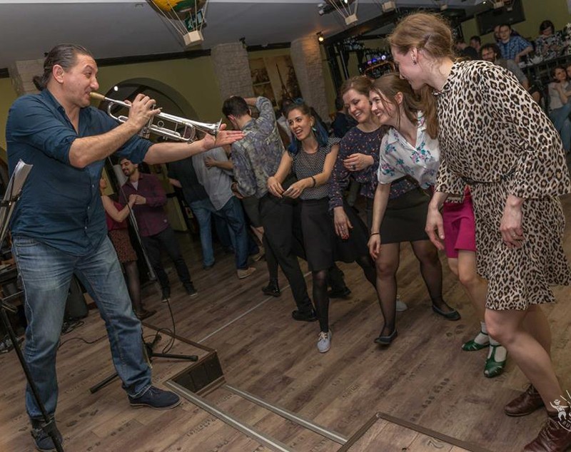 Dansul anilor '30-'40 prinde viață în Capitală. LindyBug, primul festival internațional de swing din București