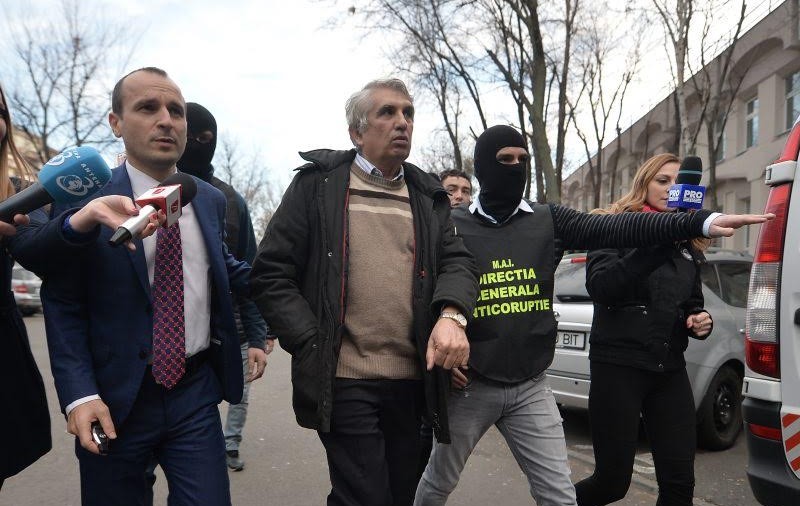 Problemele chirurgului Burnei au început încă de anul trecut, când a răbufnit la adresa rezidenților: ”La dracu să te ia de proastă!”