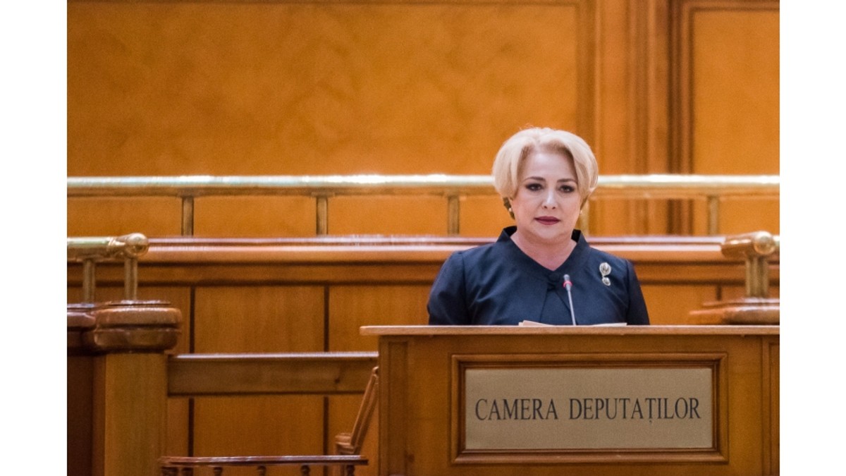 PNL o Viorica Dăncilă vine la "Ora prim-ministrului"pe Viorica Dăncilă în Parlament