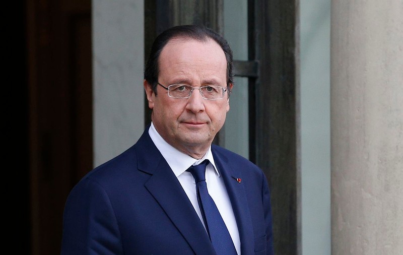 Un francez a descărcat un camion cu bălegar în faţa Parlamentului 