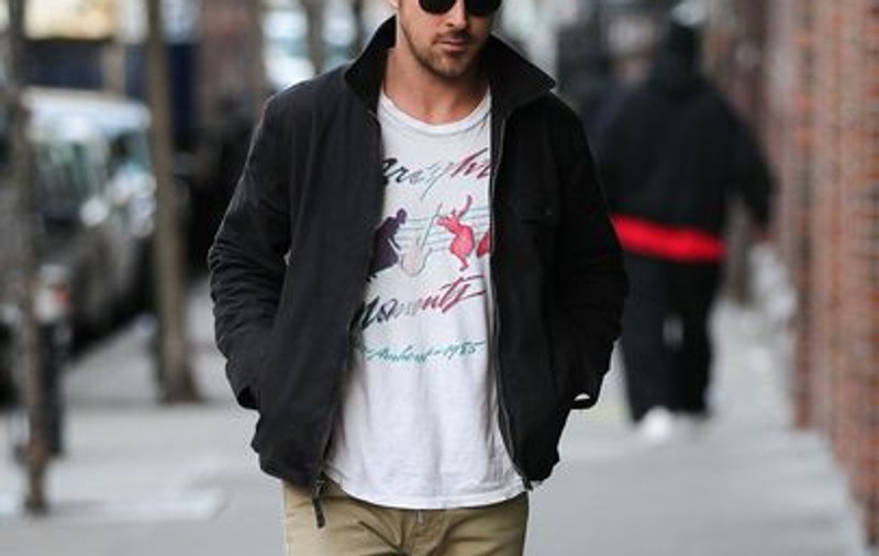 Ryan Gosling, ţi-e silă să-ţi ştergi bocancii? | FOTO