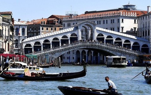 O turistă a plătit 72 de euro la o cafenea din Piața San Marco, Veneția. Sursă foto: Profimedia.