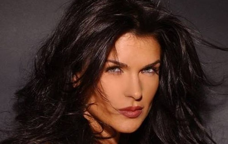 Ghici cine o potcoveşte pe Monica Bîrlădeanu! Intră să afli amănunte! | FOTO