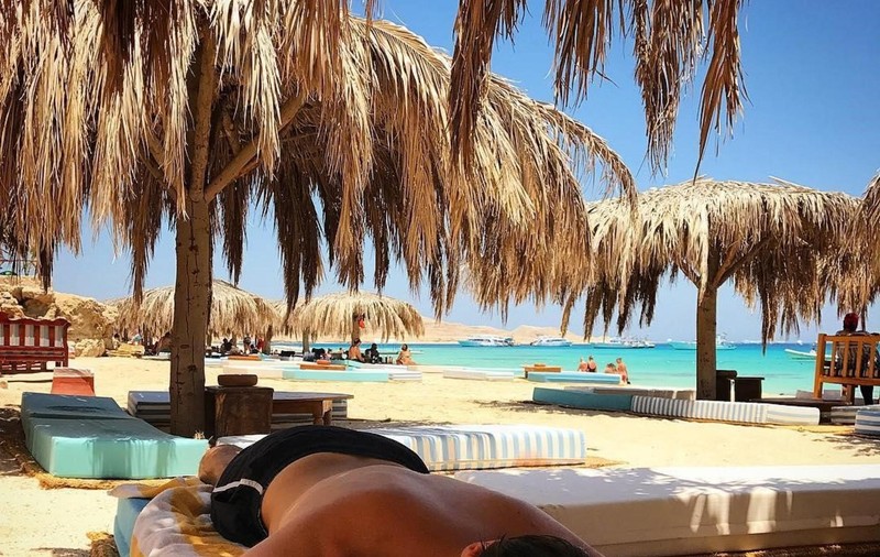 Cei care lucrează de acasă ar putea să-și mute biroul în Barbados pentru următoarele 12 luni. Care sunt condițiile impuse de autorități