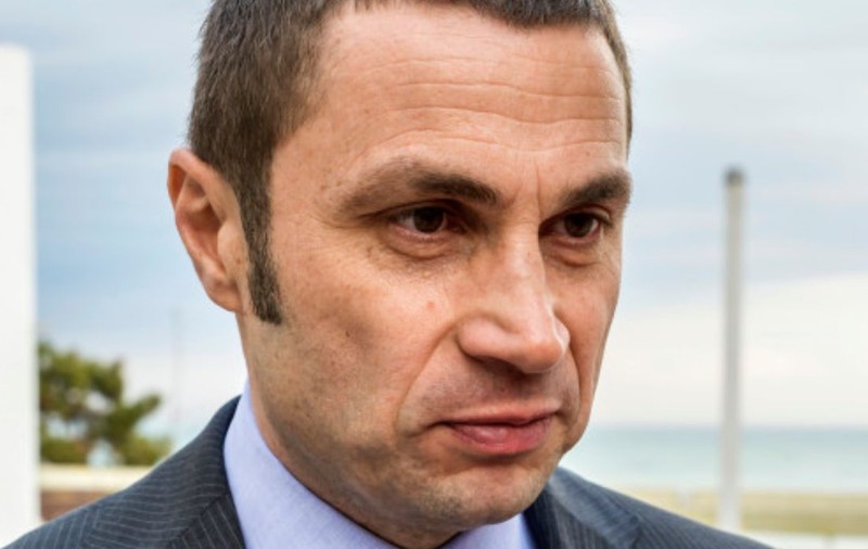 Cristian Radu, primarul suspendat al Mangaliei, rămâne în arest preventiv. Tribunalul Constanța a prelungit măsura cu încă 30 de zile