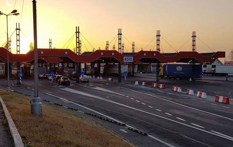 Autocarul cu 50 de elevi din Alba a ajuns în țară. Niciun pasager nu a prezentat simptome. Vor fi monitorizați la „câteva zile” de medicii DSP