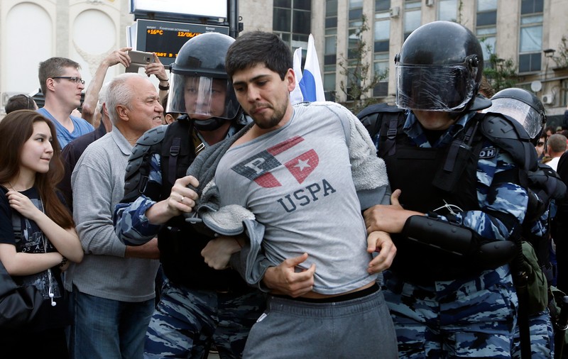 UPDATE: Peste 700 de oameni, reținuți în urma protestelor anticorupție din Rusia. Liderul opoziției, arestat pentru 30 de zile