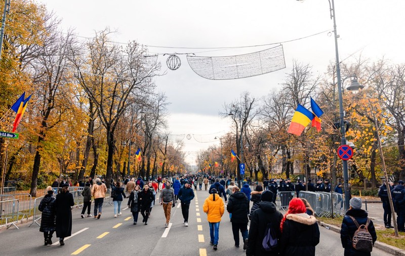 Nicușor Dan, de 1 Decembrie: „Mai sunt foarte multe furturi de oprit, dar să nu încetăm să credem în România”