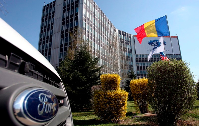 Ford România reia producţia de maşini de la Craiova în două schimburi