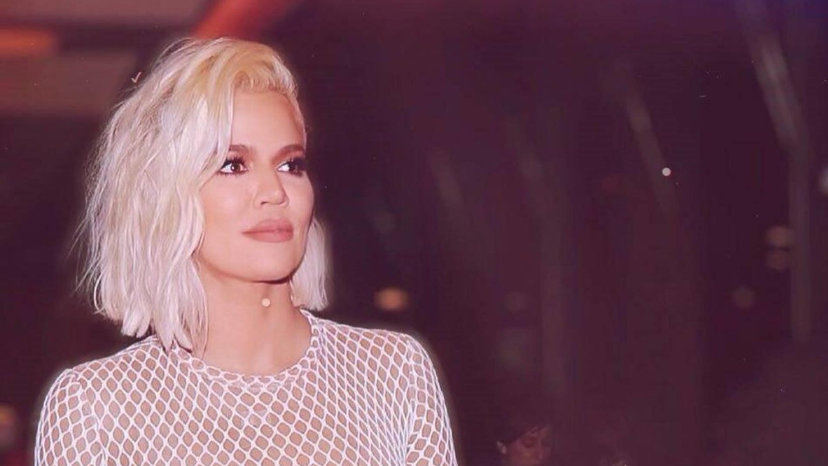 Ce i-a răspuns Khloe Kardashian unei tinere care a muncit 20 de ore ca să-și poată cumpăra o pereche de blugi de la firma vedetei. Toți au criticat-o