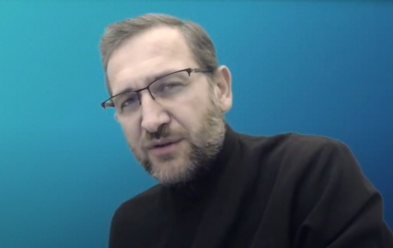 Părintele Patriciu Vlaicu din Bruxelles, apel la vaccinare: "Eu aș asemăna acest vaccin cu o vestă antiglonț pe care o poartă cineva care este expus"