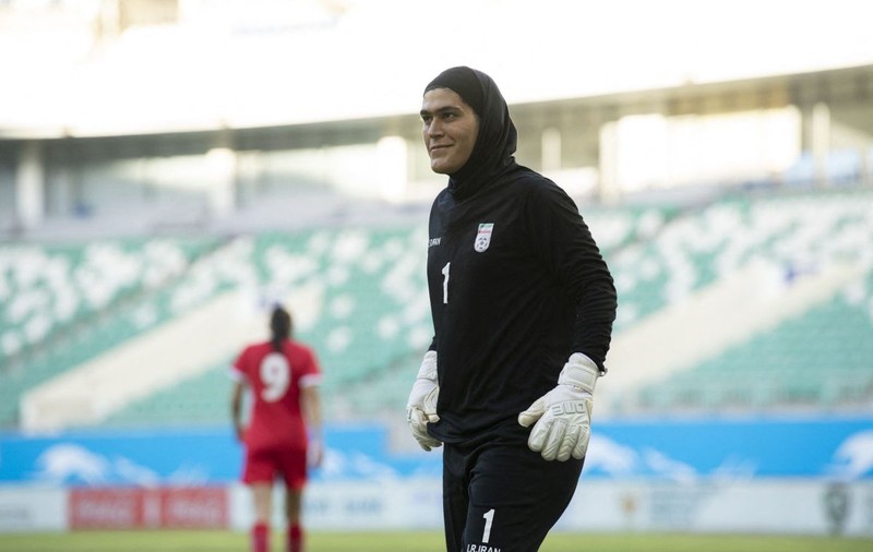 Portărița Iranului pe care Federația de fotbal din Iordania o acuză că este bărbat: „Asta este bullying”