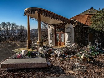 Istoria locului s-a oprit când patronul a fost încătușat FOTO The New York Post, Abandoned Southeast